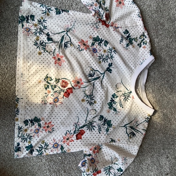 Zella Tops - White flower athletic top